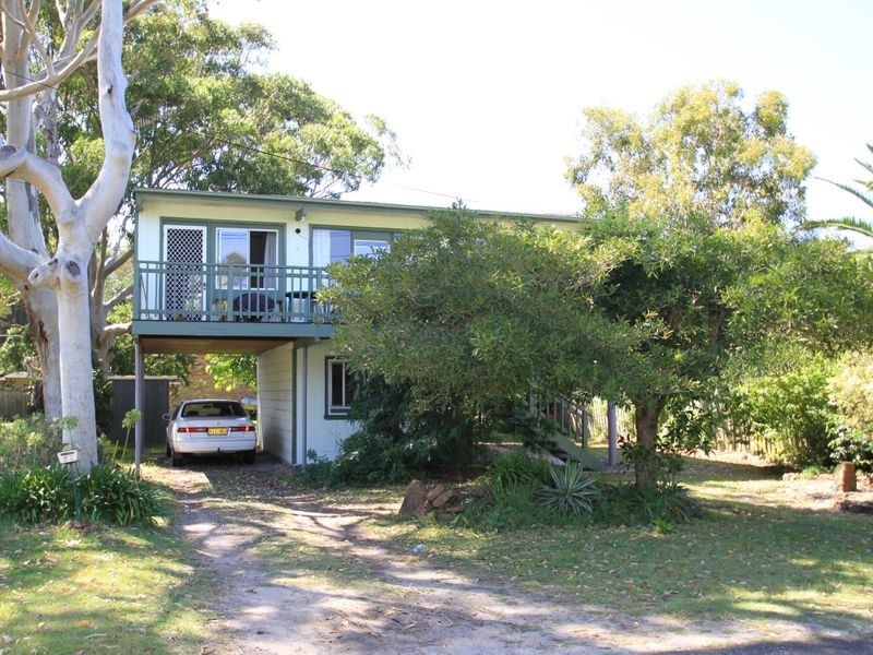 22 Beachview Avenue, Berrara NSW 2540