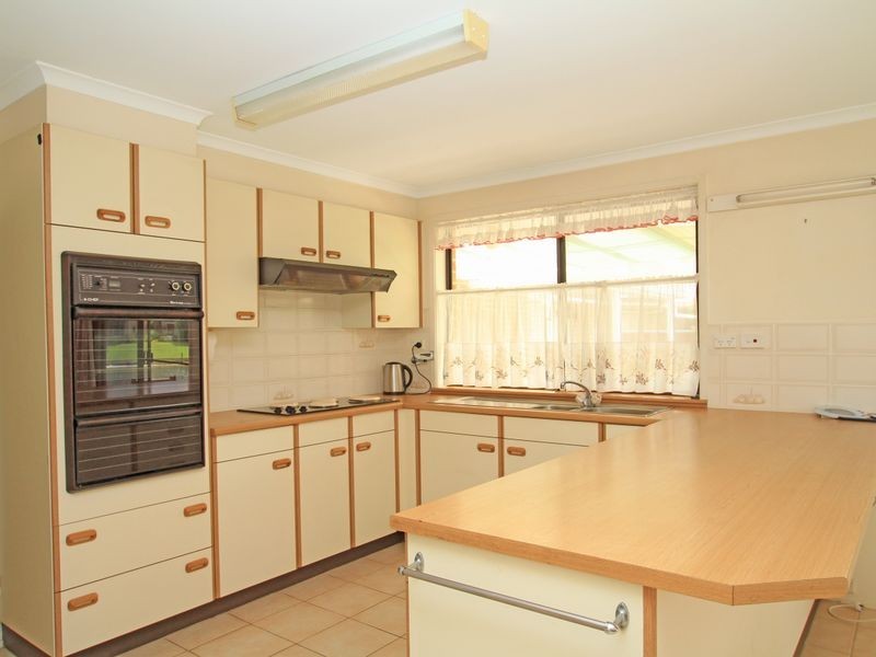 44 Thora Street, Sussex Inlet NSW 2540