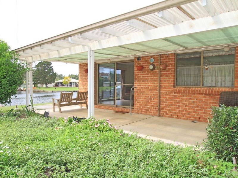 44 Thora Street, Sussex Inlet NSW 2540