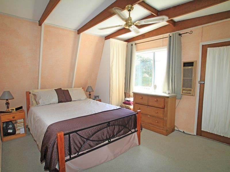 105 Lakehaven Drive, Sussex Inlet NSW 2540