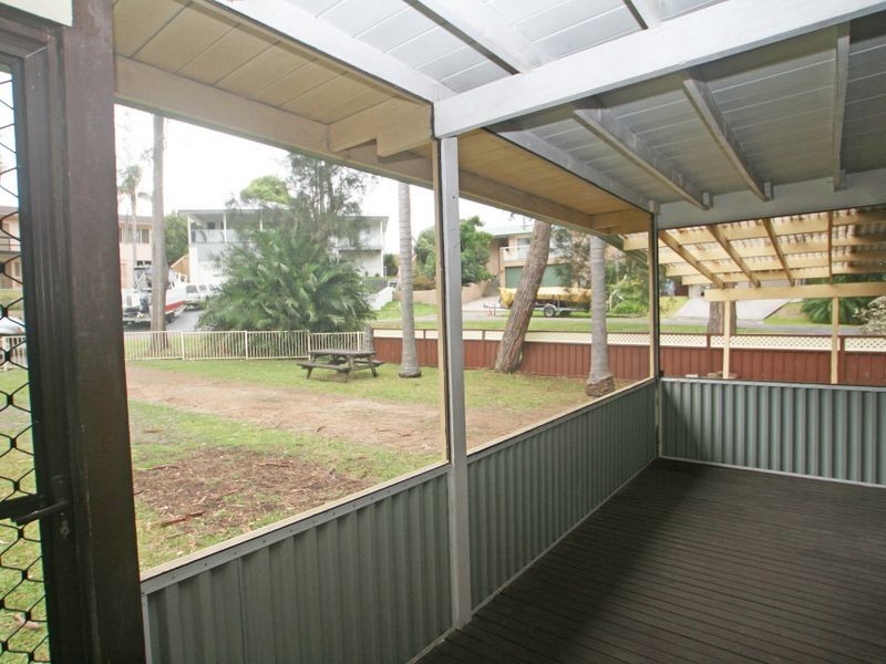 6 Ridge Avenue, Sussex Inlet NSW 2540