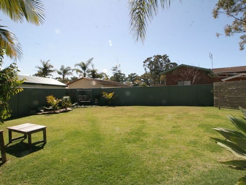 3 River Road, Sussex Inlet NSW 2540