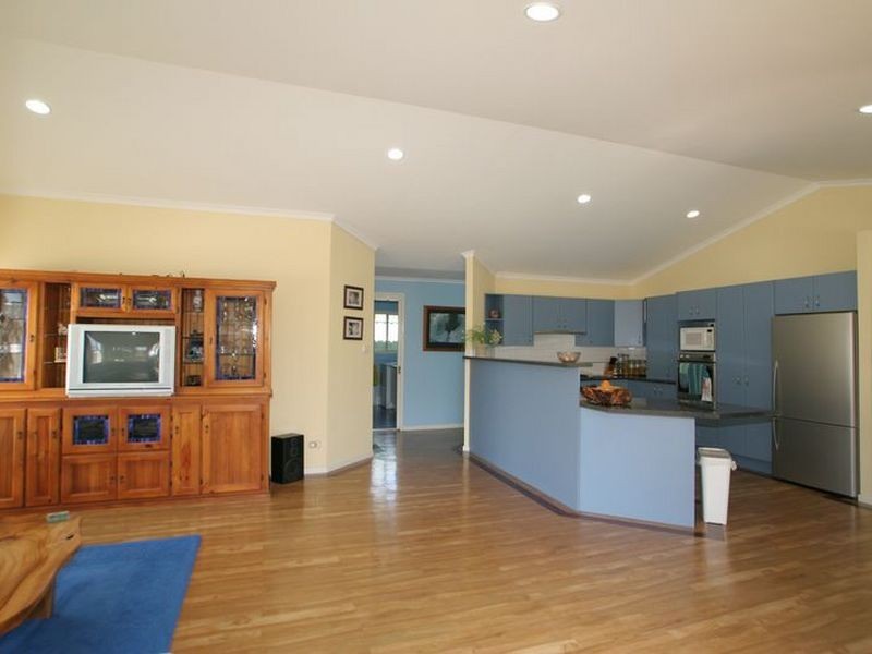 3 River Road, Sussex Inlet NSW 2540