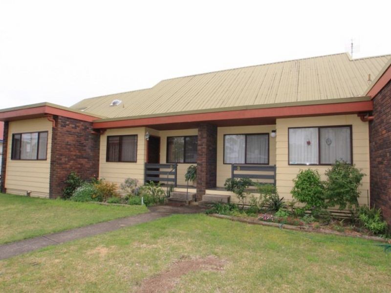 2/141 Jacobs Drive, Sussex Inlet NSW 2540