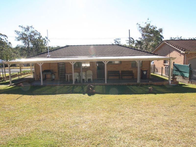 14 Suncrest Avenue, Sussex Inlet NSW 2540