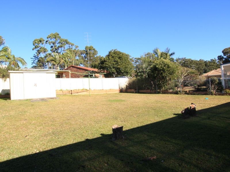 14 Suncrest Avenue, Sussex Inlet NSW 2540