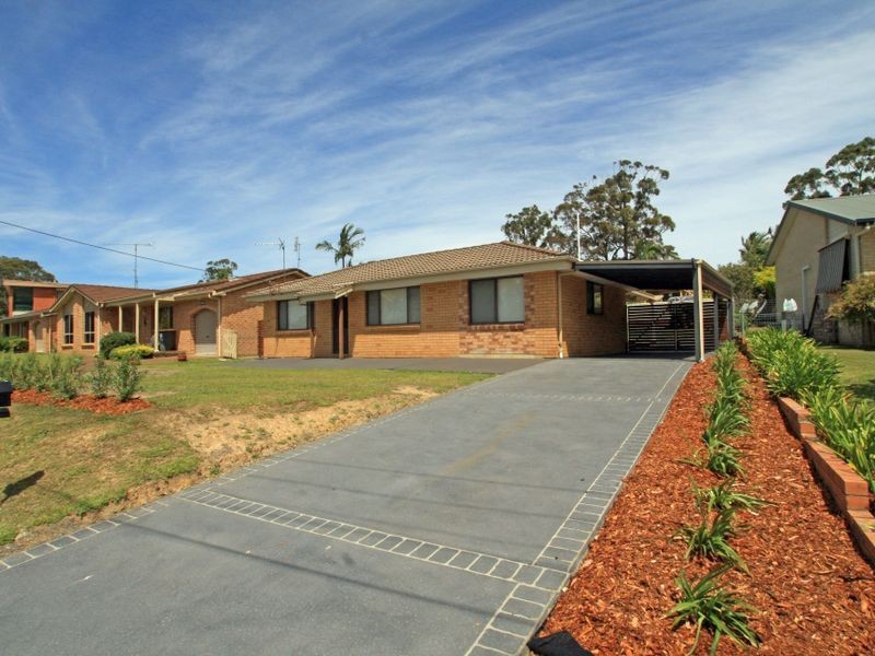 14 Suncrest Avenue, Sussex Inlet NSW 2540