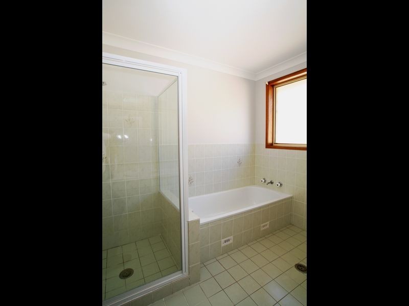 1 Sandpiper Way, Sussex Inlet NSW 2540