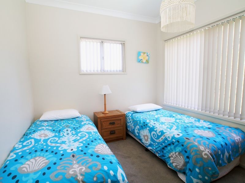 11 Lagoon Crescent, Sussex Inlet NSW 2540