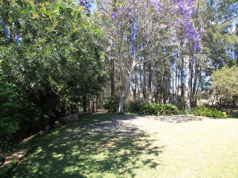 11 Lagoon Crescent, Sussex Inlet NSW 2540