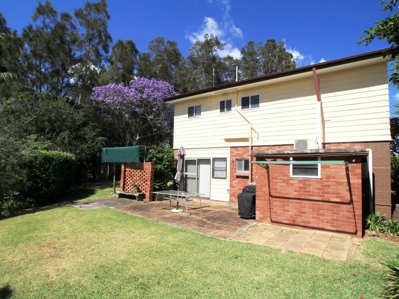 11 Lagoon Crescent, Sussex Inlet NSW 2540