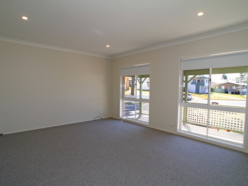 13 Inlet Avenue, Sussex Inlet NSW 2540