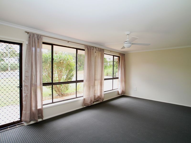 8 Blue Mist Close, Sussex Inlet NSW 2540