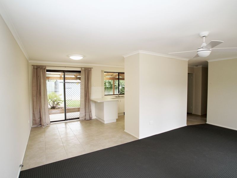 8 Blue Mist Close, Sussex Inlet NSW 2540
