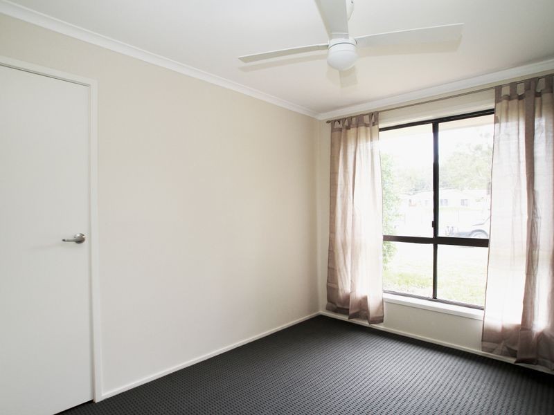 8 Blue Mist Close, Sussex Inlet NSW 2540