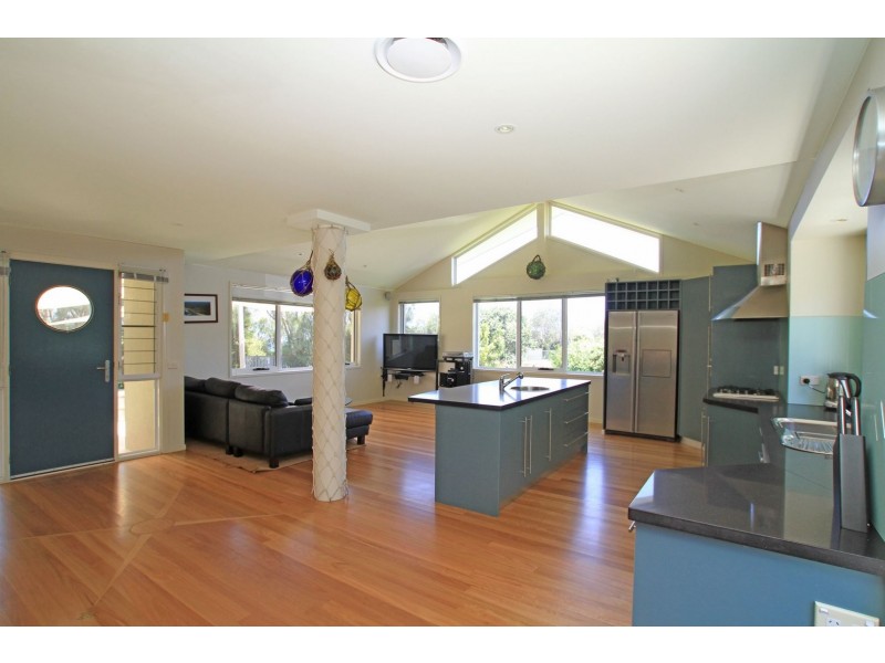 11 Myrniong Grove, Berrara NSW 2540