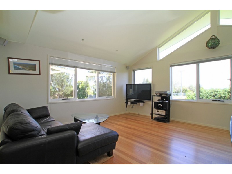 11 Myrniong Grove, Berrara NSW 2540