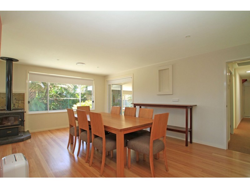 11 Myrniong Grove, Berrara NSW 2540