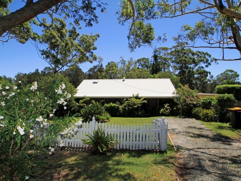 55 Ray Street, Sussex Inlet NSW 2540