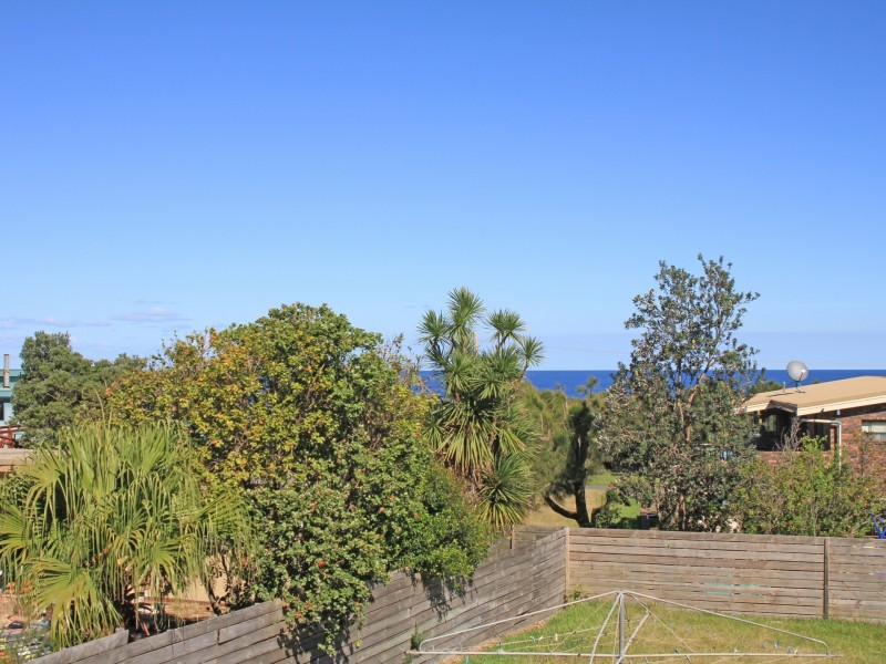 20 Surfway Avenue, Berrara NSW 2540