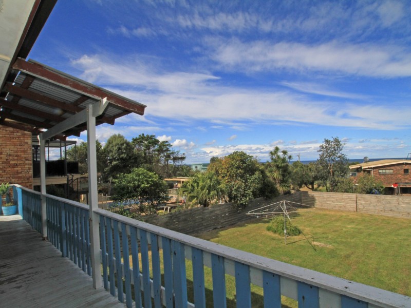 20 Surfway Avenue, Berrara NSW 2540