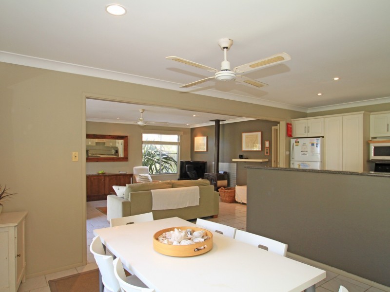 16 Surfway Avenue, Berrara NSW 2540