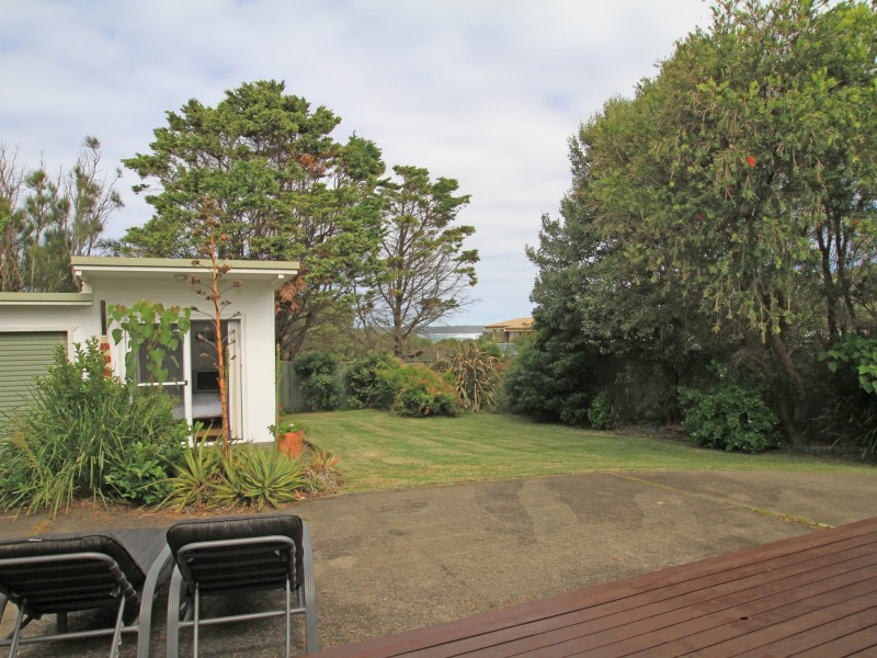 16 Surfway Avenue, Berrara NSW 2540