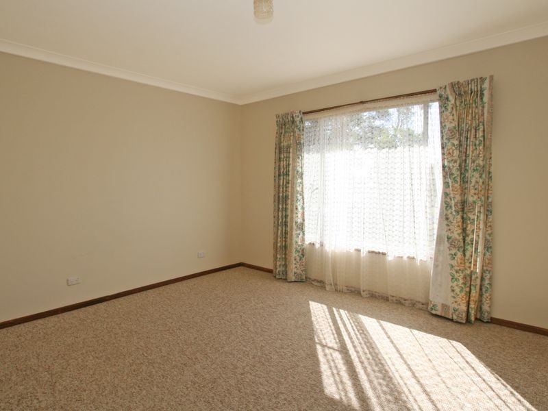 12 Ray Street, Sussex Inlet NSW 2540