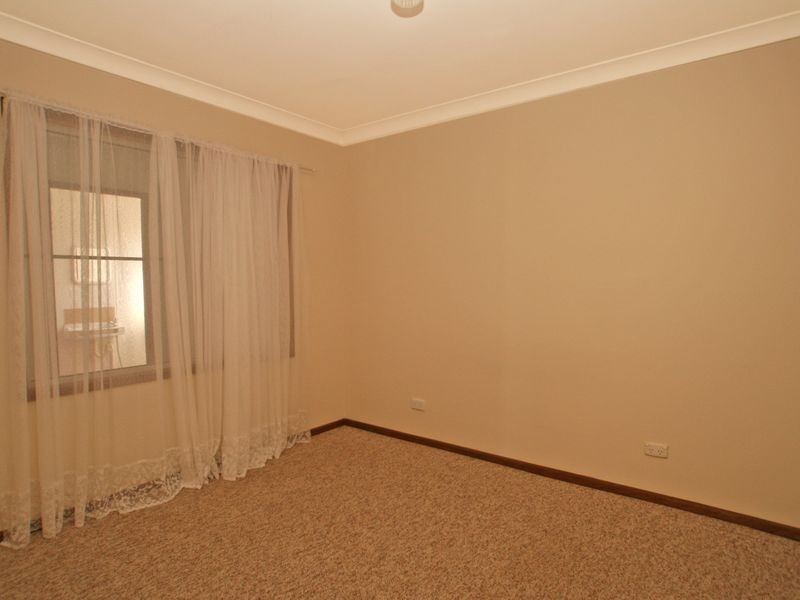 12 Ray Street, Sussex Inlet NSW 2540