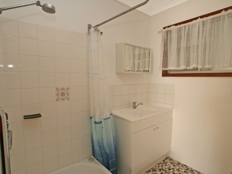 12 Ray Street, Sussex Inlet NSW 2540