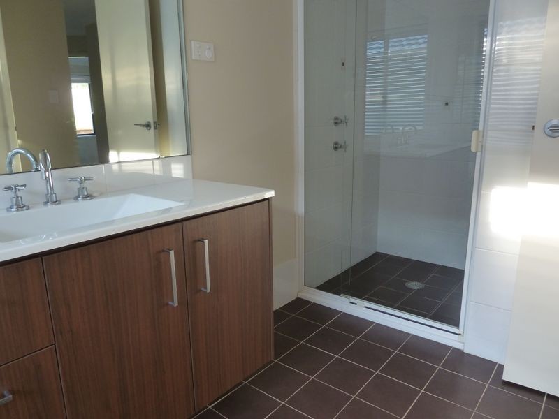 11 Seaberry Street, Sussex Inlet NSW 2540