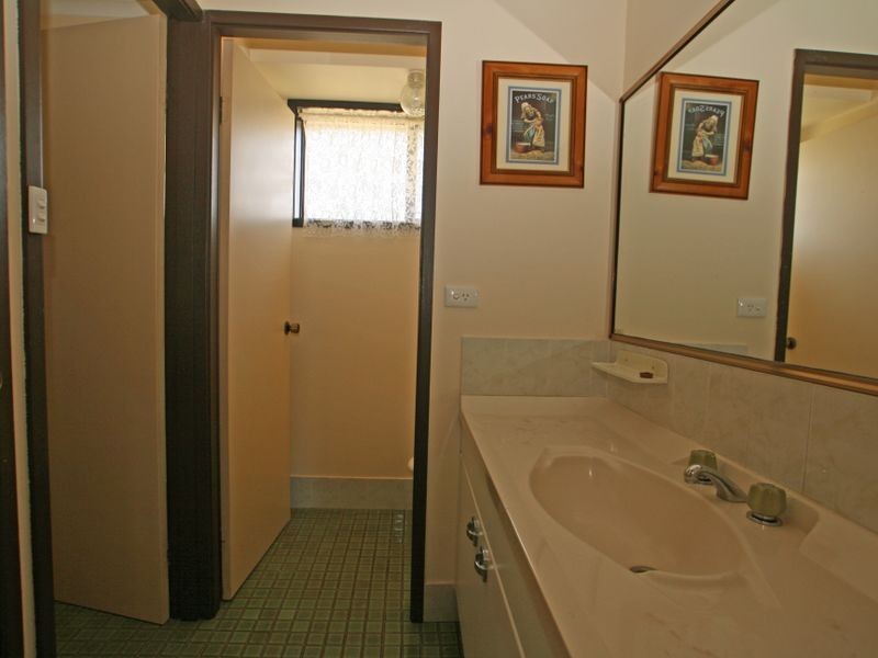 40 Whimbrel Drive, Sussex Inlet NSW 2540