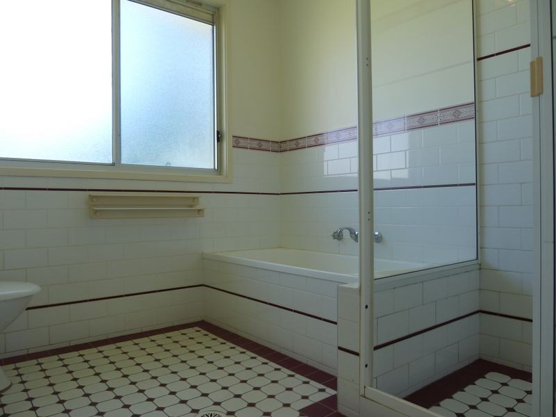 31 Glanville Road, Sussex Inlet NSW 2540