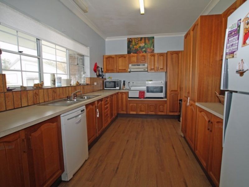 32 Surfway Avenue, Berrara NSW 2540