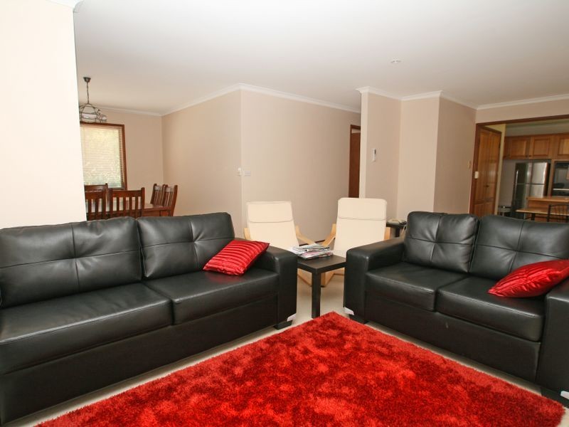 23 Fairview Crescent, Sussex Inlet NSW 2540