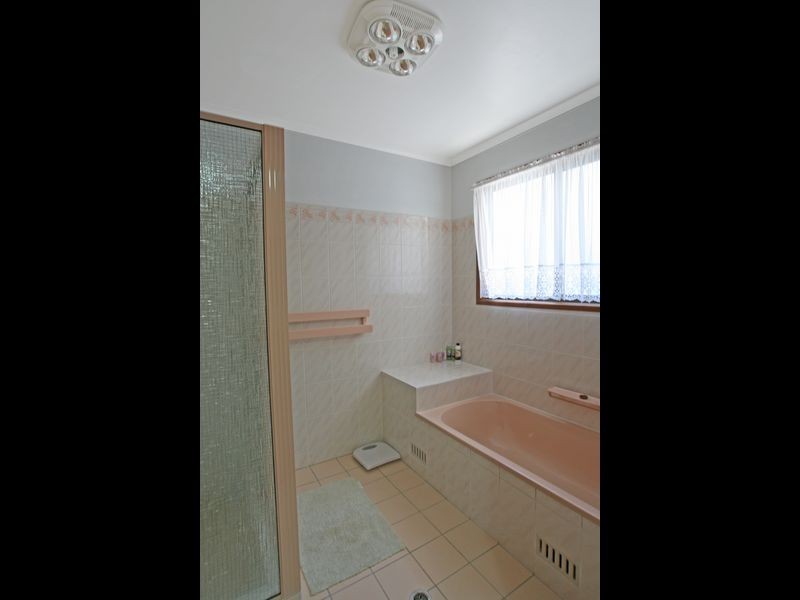 23 Fairview Crescent, Sussex Inlet NSW 2540