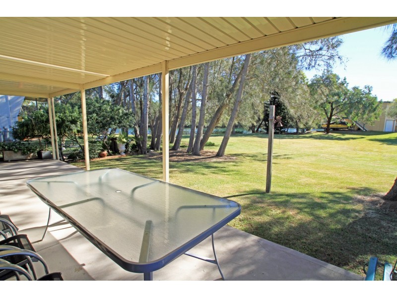 16 Paradise Crescent, Sussex Inlet NSW 2540