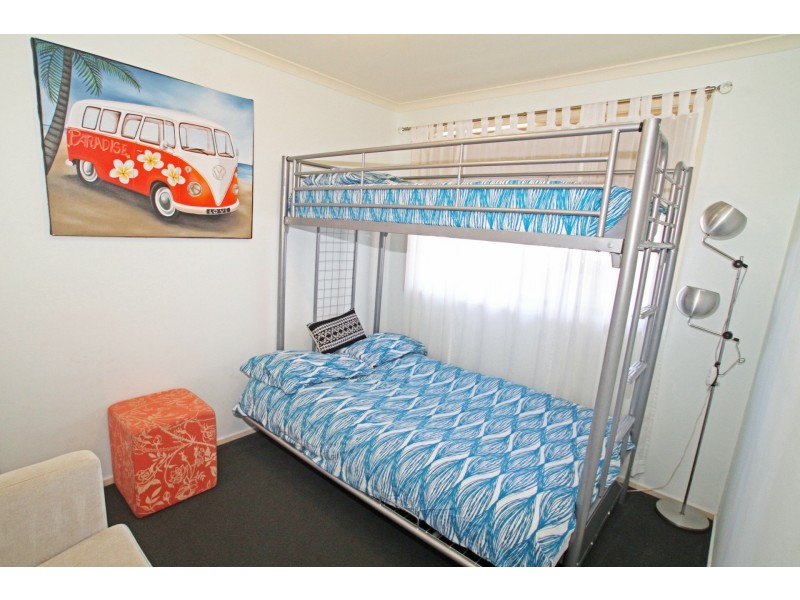 16 Paradise Crescent, Sussex Inlet NSW 2540