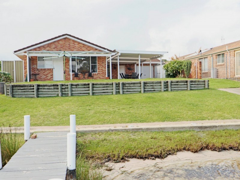 8 Dotterel Place, Sussex Inlet NSW 2540