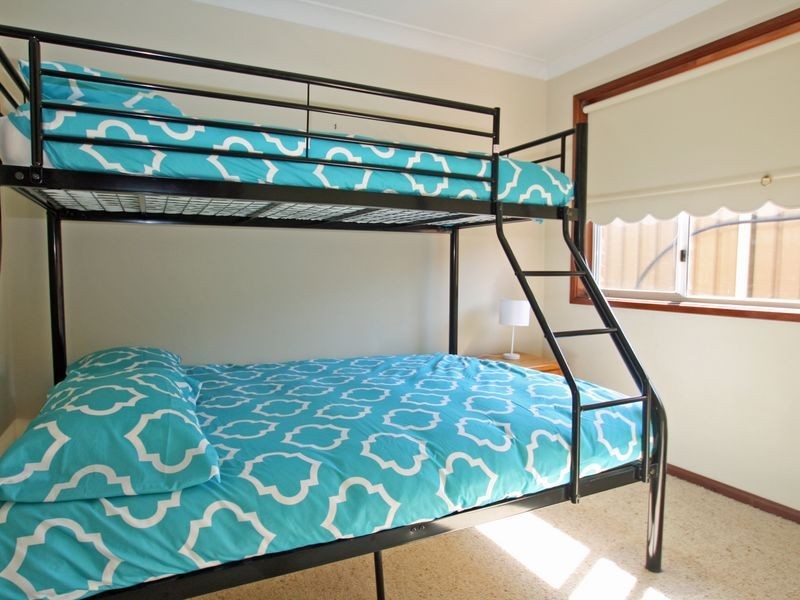 8 Dotterel Place, Sussex Inlet NSW 2540