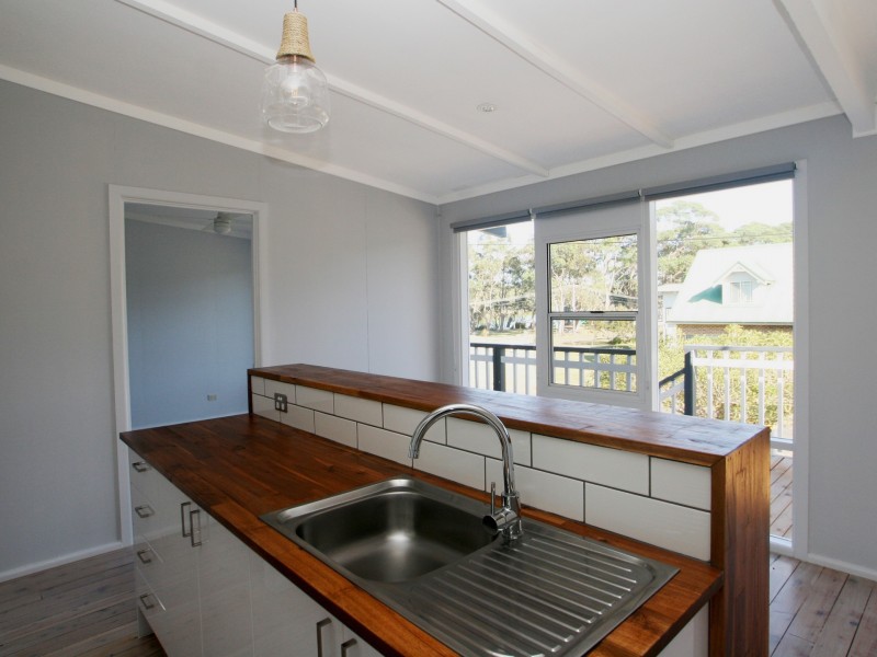 22 Beachview Avenue, Berrara NSW 2540