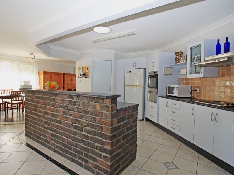 14 Inlet Avenue, Sussex Inlet NSW 2540