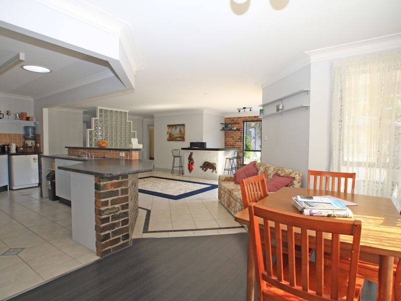 14 Inlet Avenue, Sussex Inlet NSW 2540