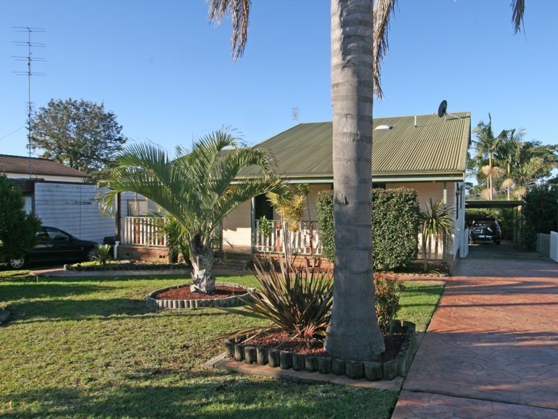 79 Sussex Inlet Road, Sussex Inlet NSW 2540