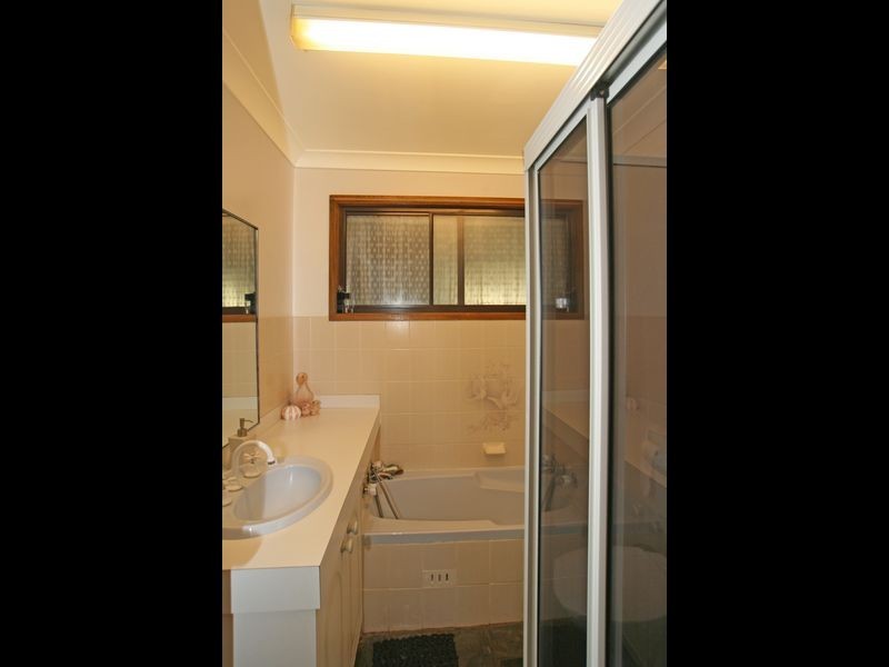 79 Sussex Inlet Road, Sussex Inlet NSW 2540