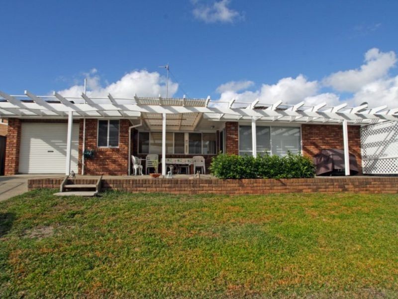10 Sandpiper Way, Sussex Inlet NSW 2540