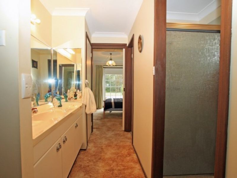 10 Sandpiper Way, Sussex Inlet NSW 2540