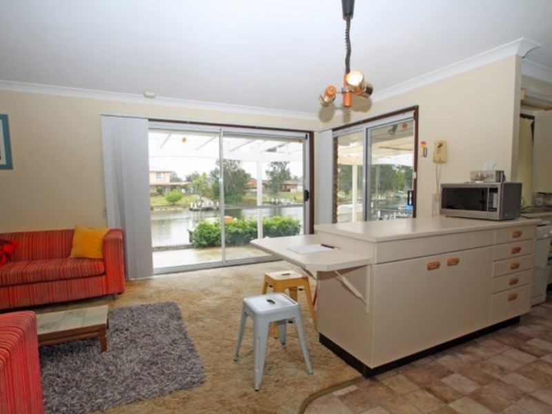 10 Sandpiper Way, Sussex Inlet NSW 2540