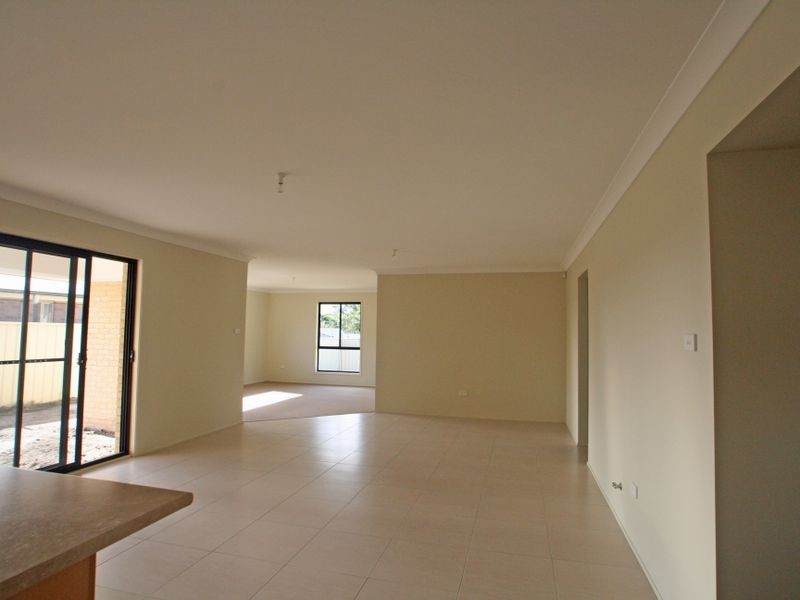 4 Seaberry Street, Sussex Inlet NSW 2540