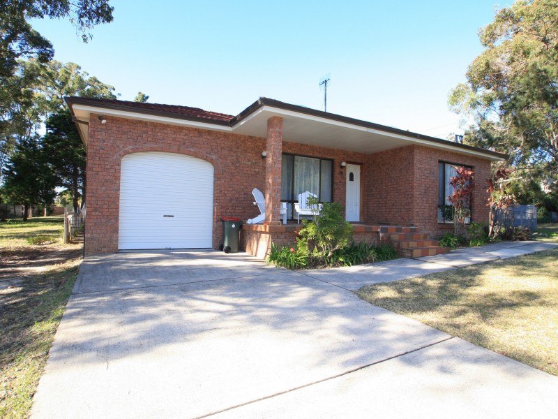 30 Suncrest Avenue, Sussex Inlet NSW 2540